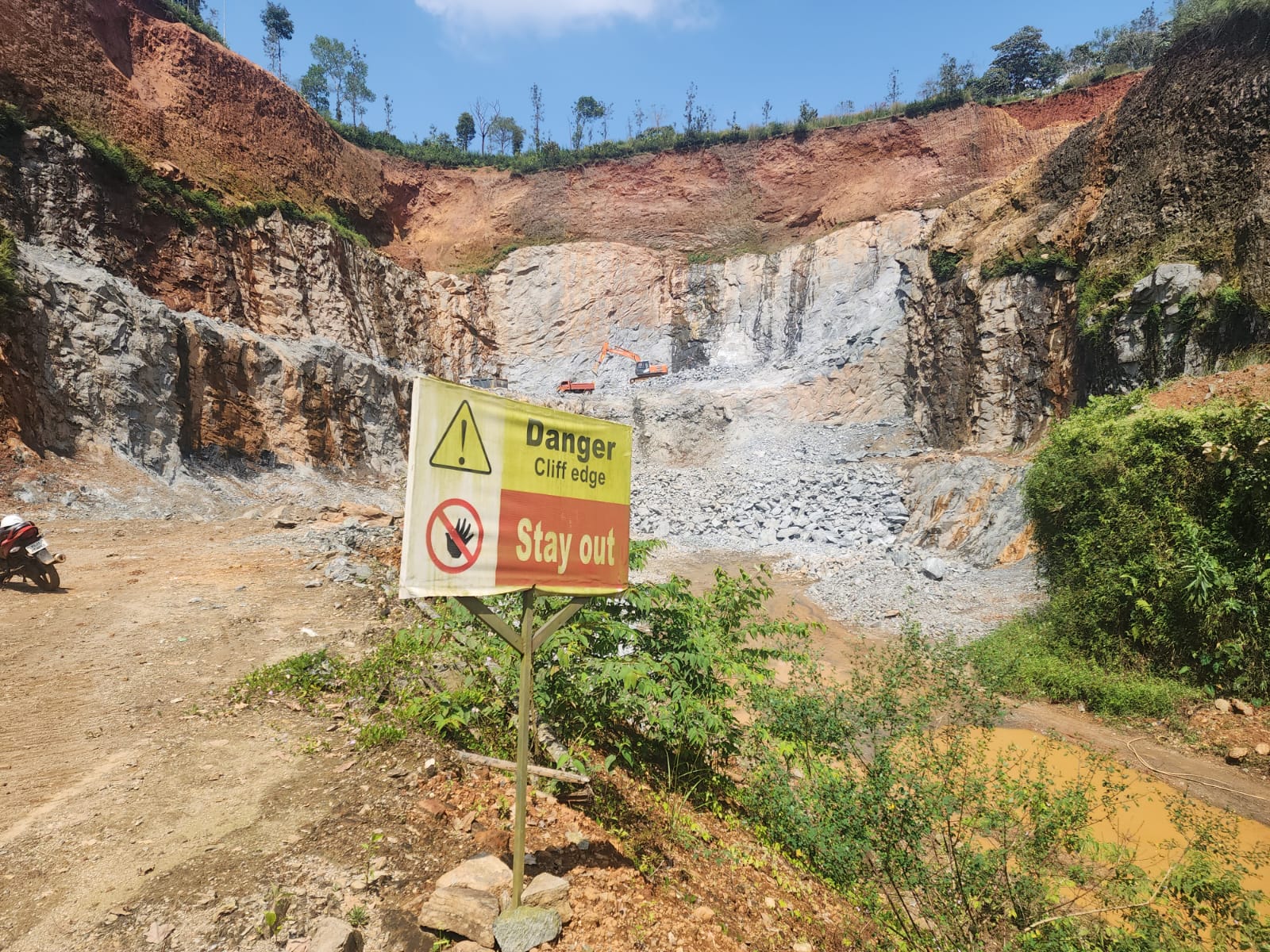 Scientific Quarrying with Benches and Safety Boards